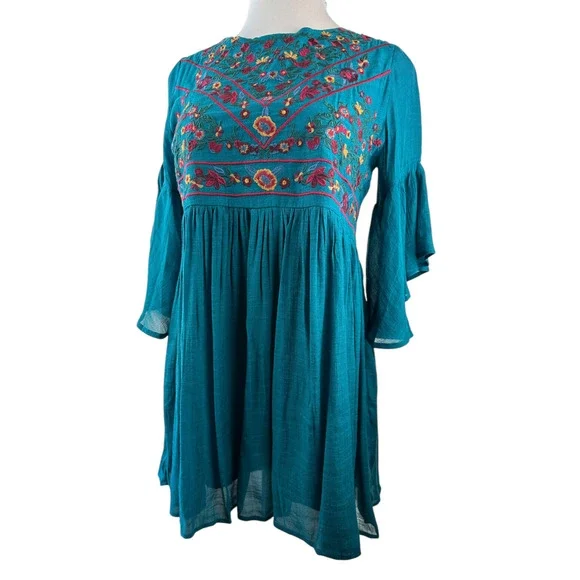 NWT Umgee Floral Embroidered Bell Sleeve Mini Dress Blue Boho Festival Medium - Picture 16 of 16